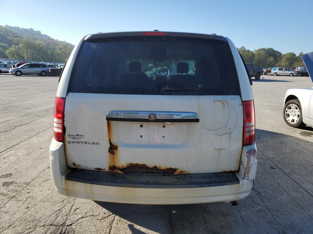 2010 Chrysler Town & Country Touring VIN: 2A4RR5D13AR185868 Lot: 82273185