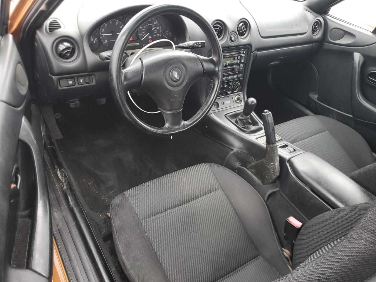 2000 Mazda Mx-5 Miata Base VIN: JM1NB3537Y0140837 Lot: 85178845