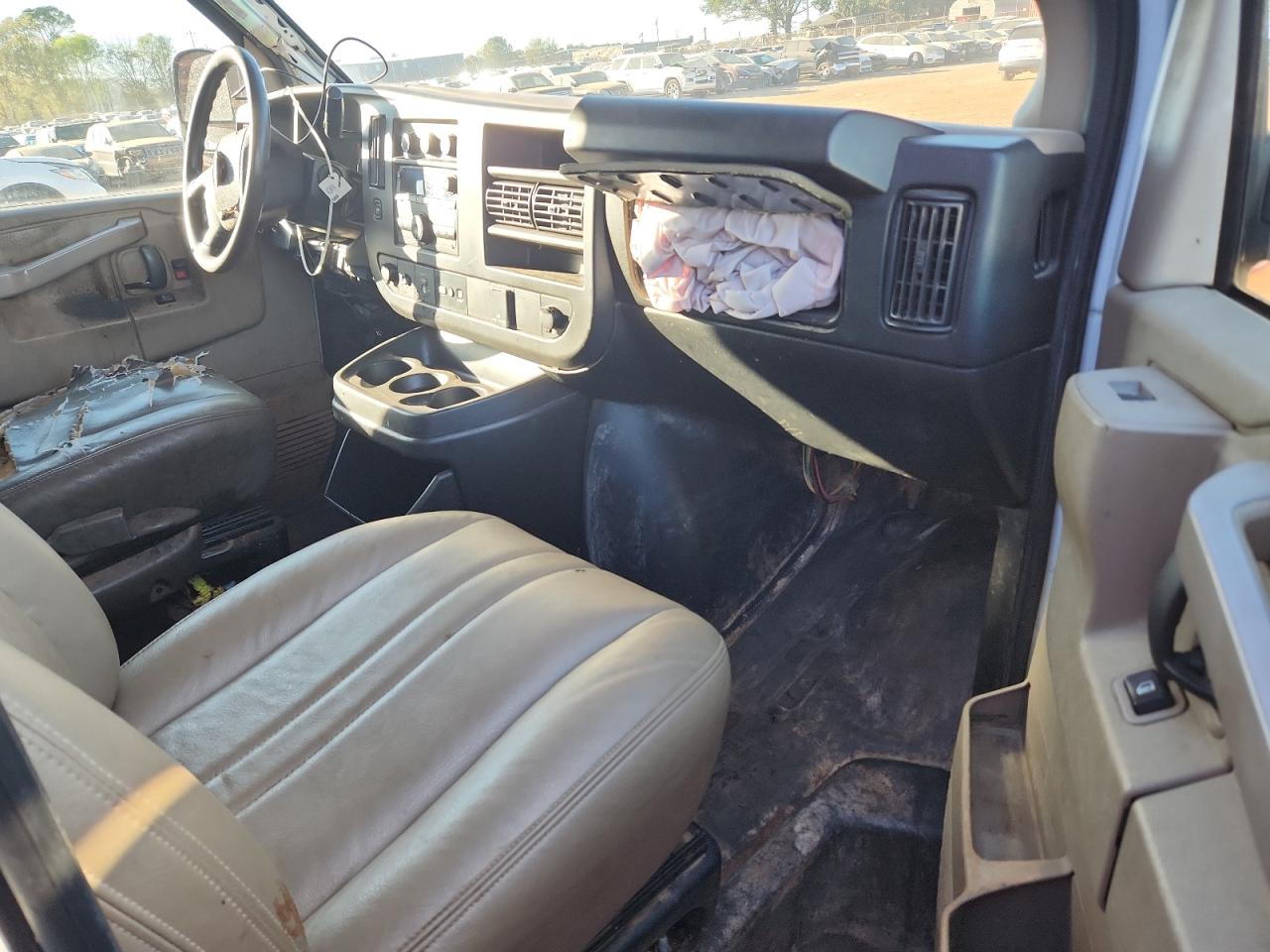 2018 Chevrolet Express G2500 VIN: 1GCWGBFP7J1336326 Lot: 87091425