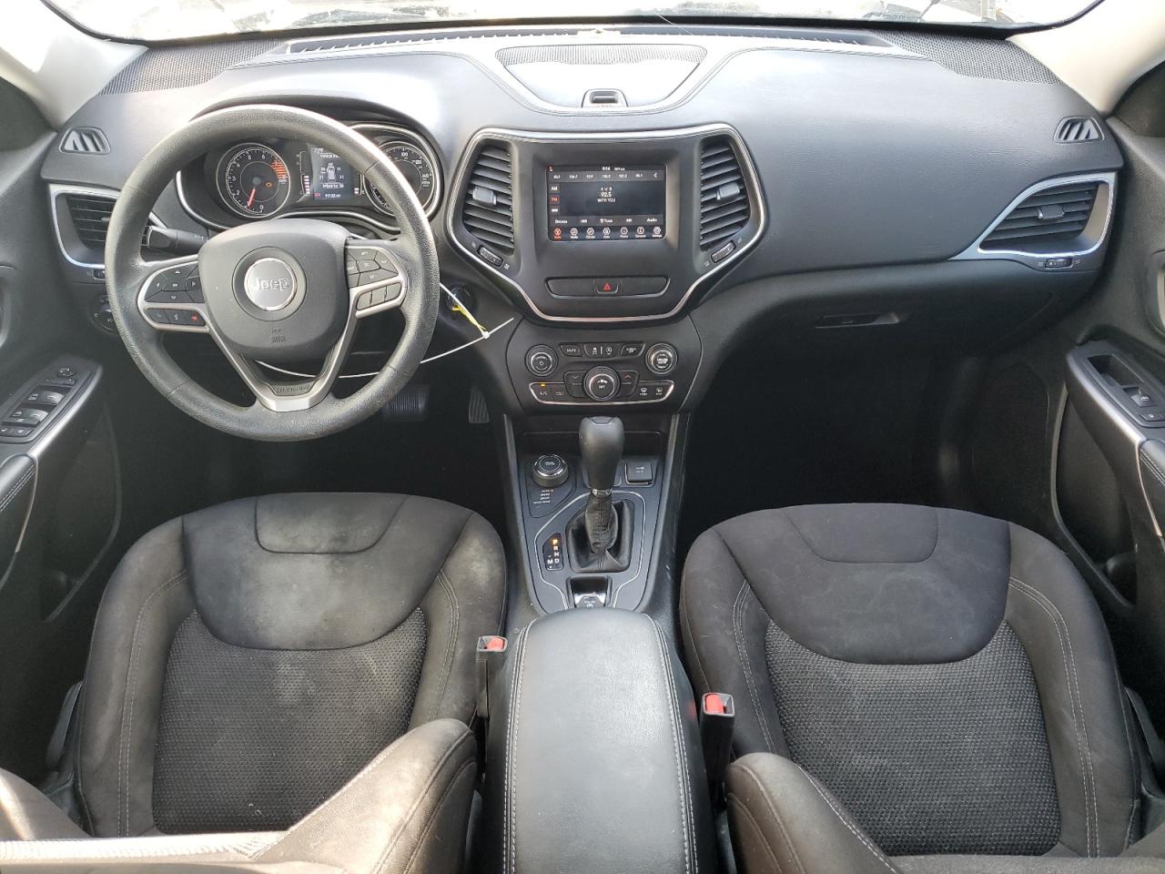 2019 Jeep Cherokee Latitude VIN: 1C4PJMCX8KD188239 Lot: 72055925