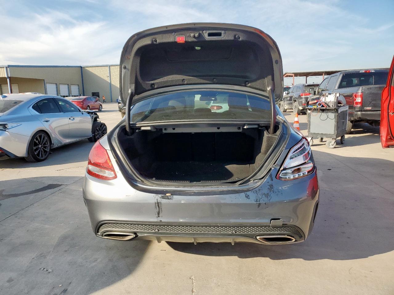 2017 Mercedes-Benz C 300 VIN: 55SWF4JB1HU209808 Lot: 85519455