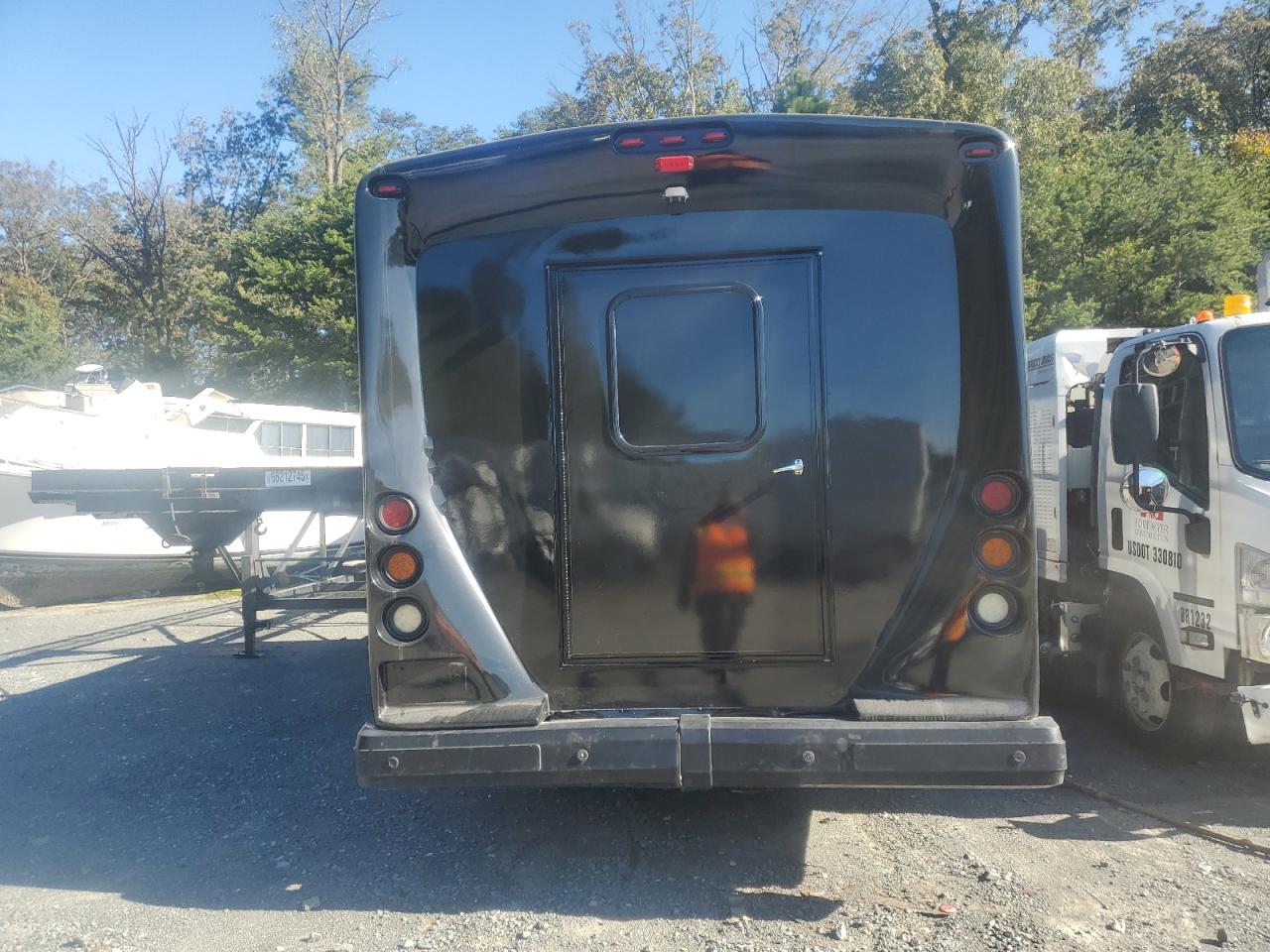 2014 Ford Econoline - Shuttle Bus VIN: 1FDEE4FL8EDA88906 Lot: 82055505