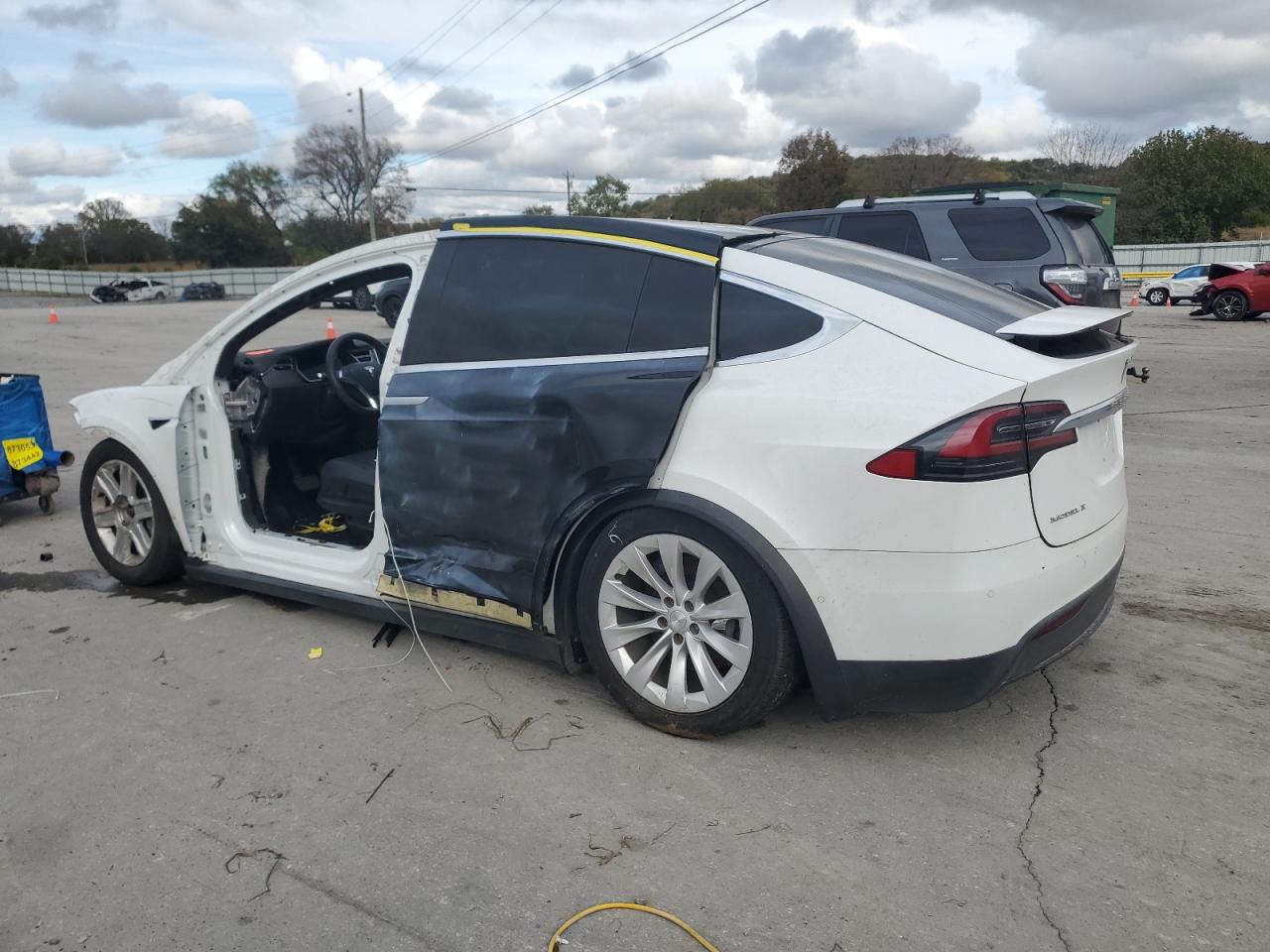 2016 Tesla Model X white suv electric 5YJXCBE28GF015658 photo #3