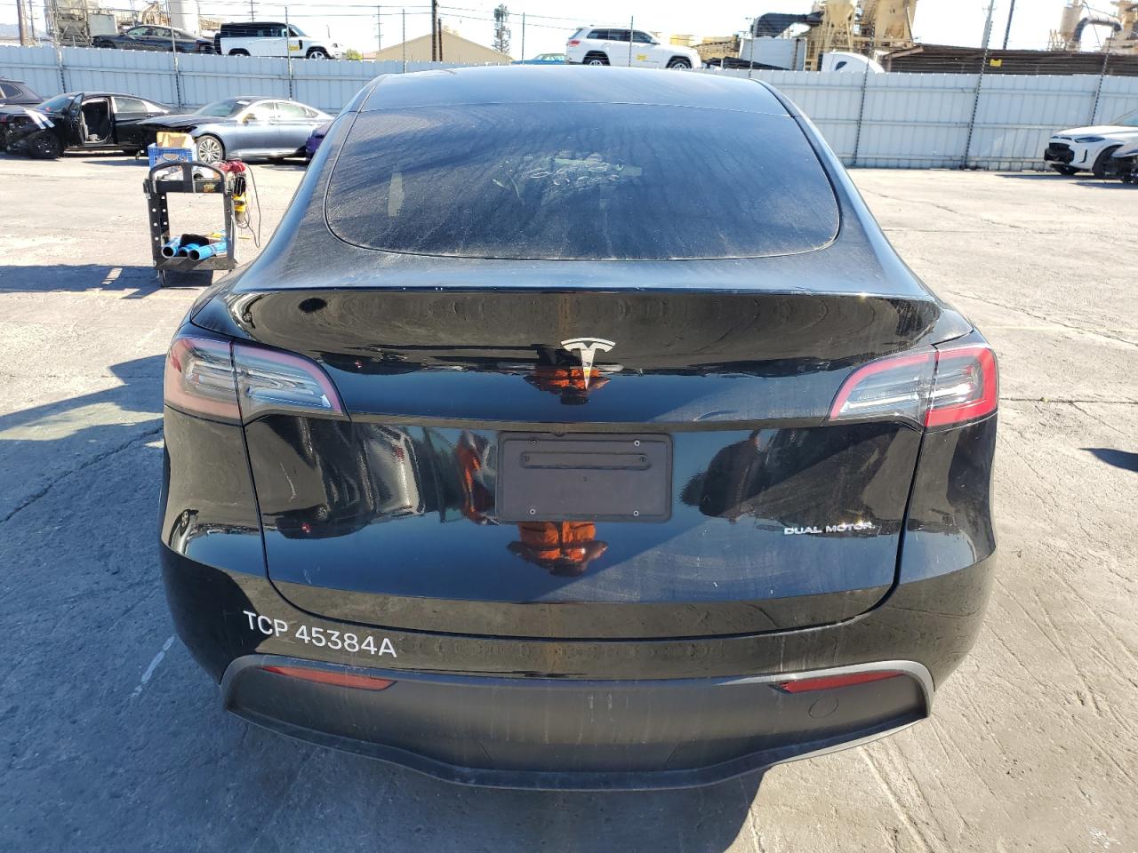 2024 Tesla Model Y VIN: 7SAYGDEE2RF105618 Lot: 90514195