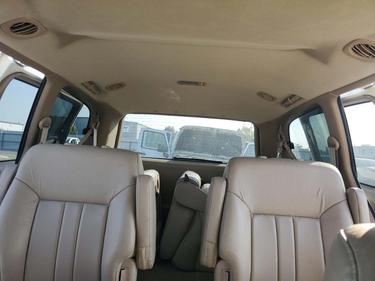 1998 Toyota Sienna Le VIN: 4T3ZF13C4WU022007 Lot: 90385095