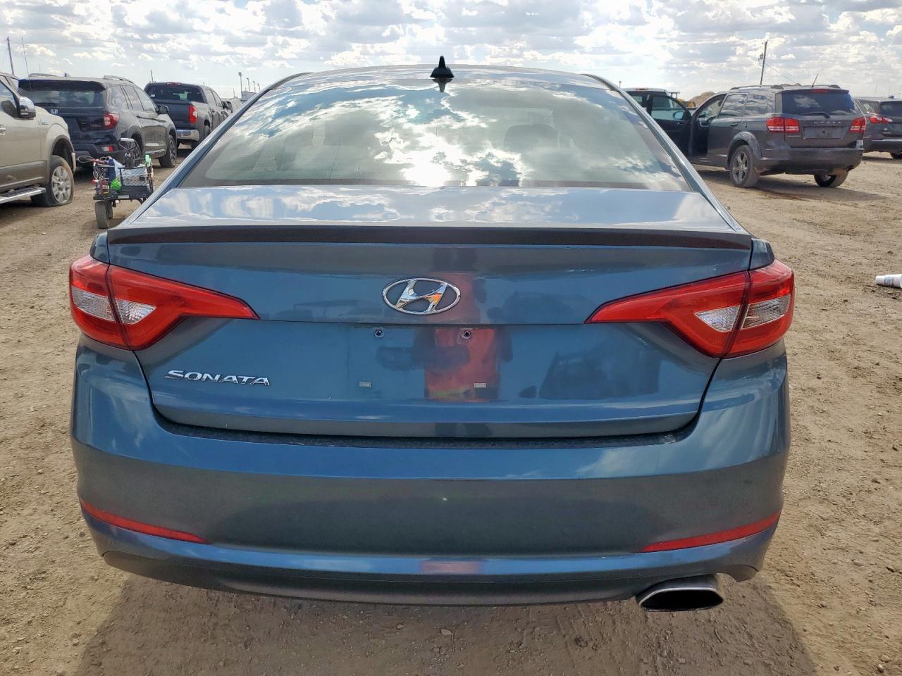 2015 Hyundai Sonata Se VIN: 5NPE24AF5FH245687 Lot: 85192535