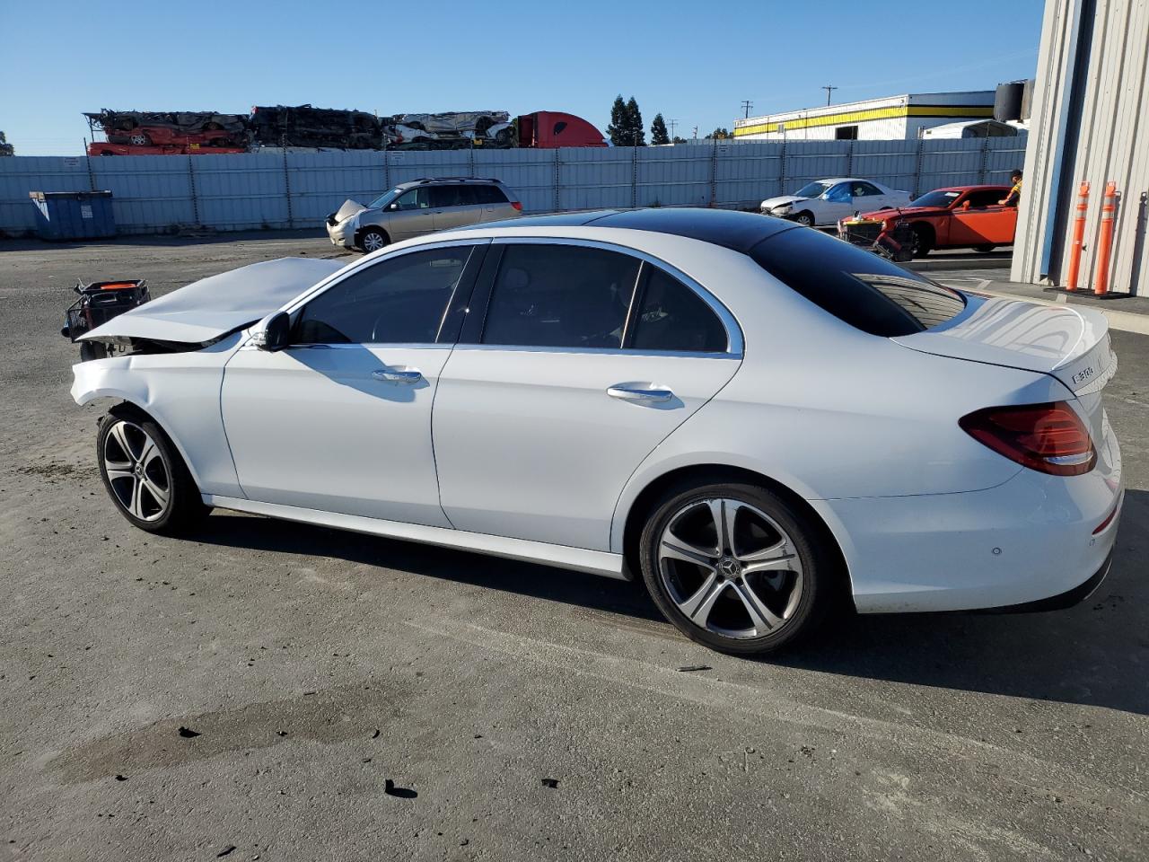 V (W213, S213, C238) V (W213, S213, C238)