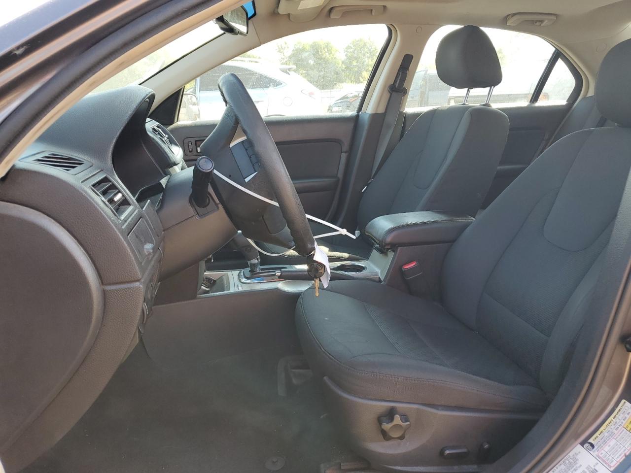 2011 Ford Fusion Se VIN: 3FAHP0HA4BR273415 Lot: 82183815