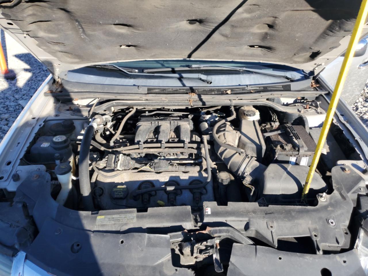 2008 Ford Taurus Limited VIN: 1FAHP25W58G183525 Lot: 82266475