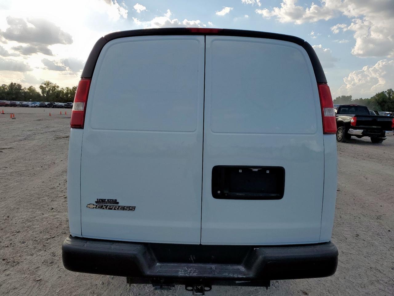 2020 Chevrolet Express G2500 VIN: 1GCWGAFG6L1268596 Lot: 85093695