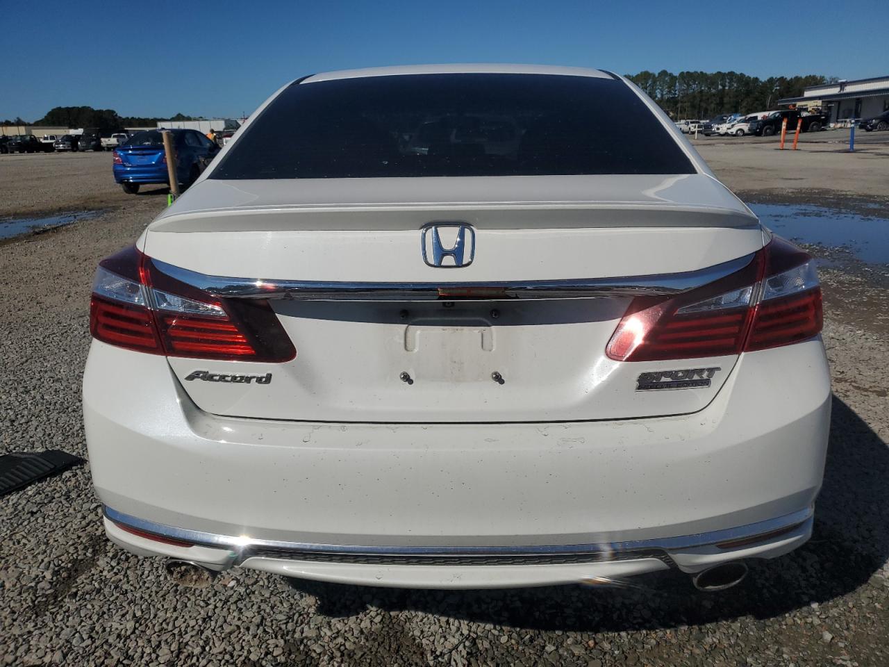 2017 Honda Accord Sport Special Edition VIN: 1HGCR2F1XHA221885 Lot: 91049355