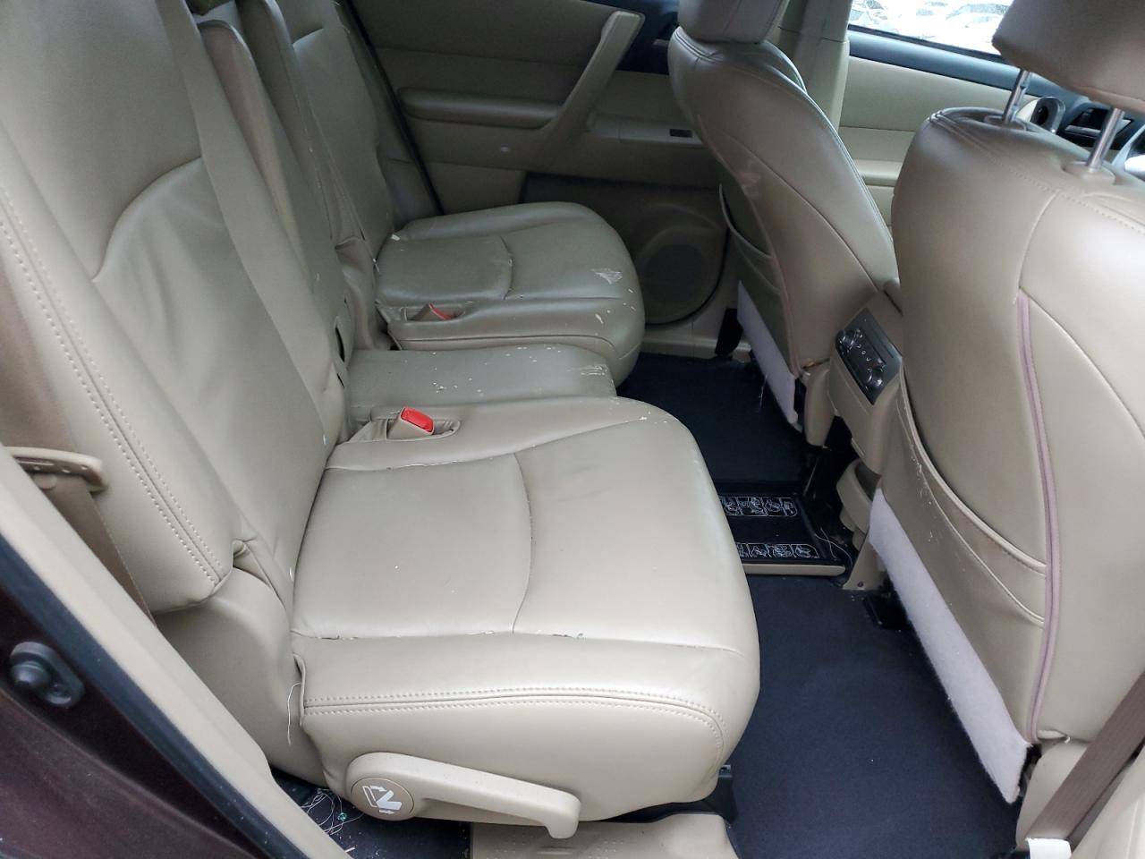 2011 Toyota Highlander Base VIN: 5TDBK3EH5BS081693 Lot: 89641795