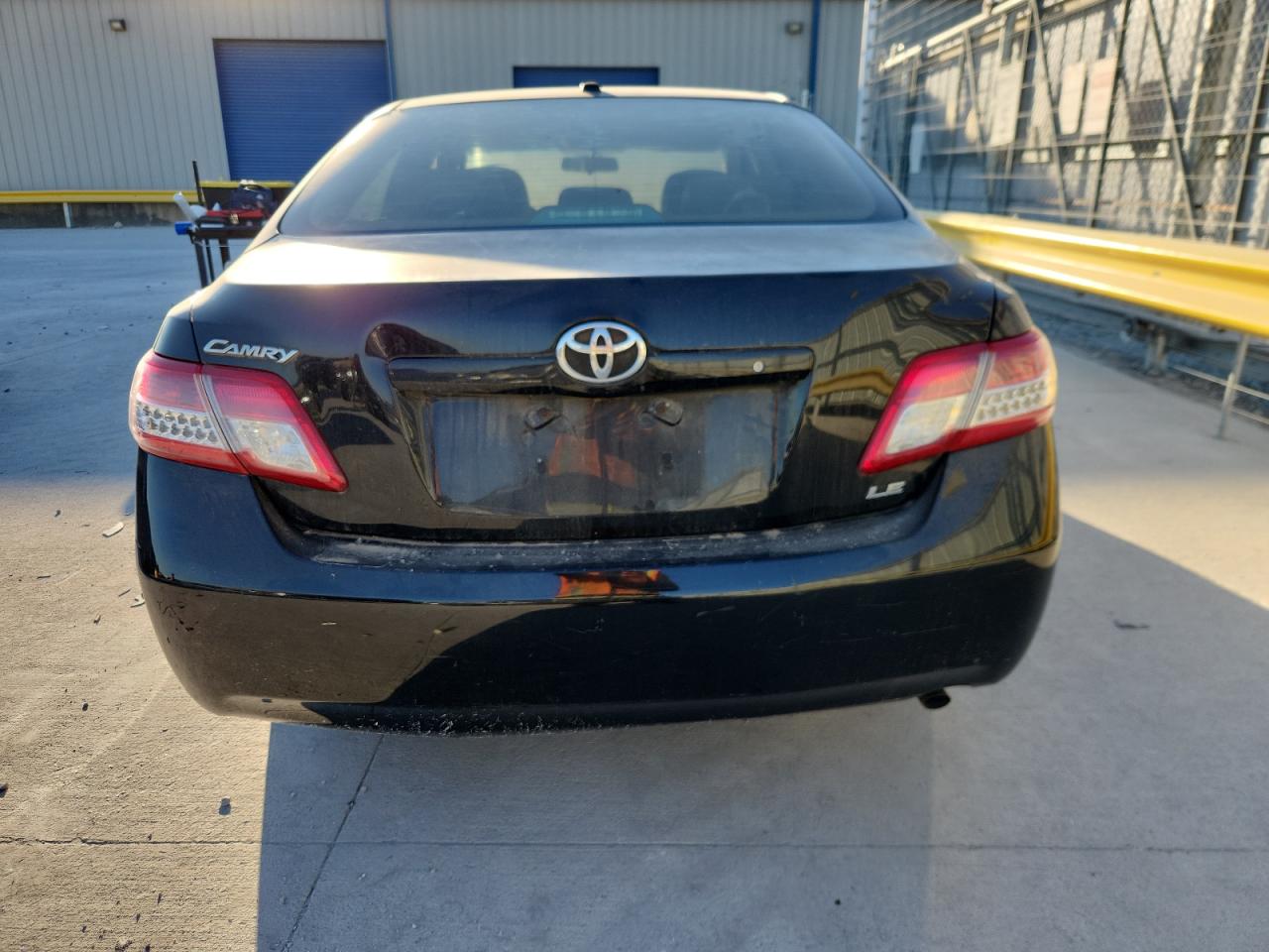 2010 Toyota Camry Base VIN: 4T4BF3EK5AR057180 Lot: 82538545