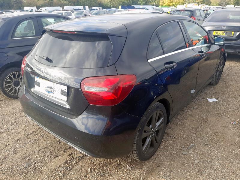 2016 MERCEDES-BENZ A 200 D SPORT PREMIUM AUT 