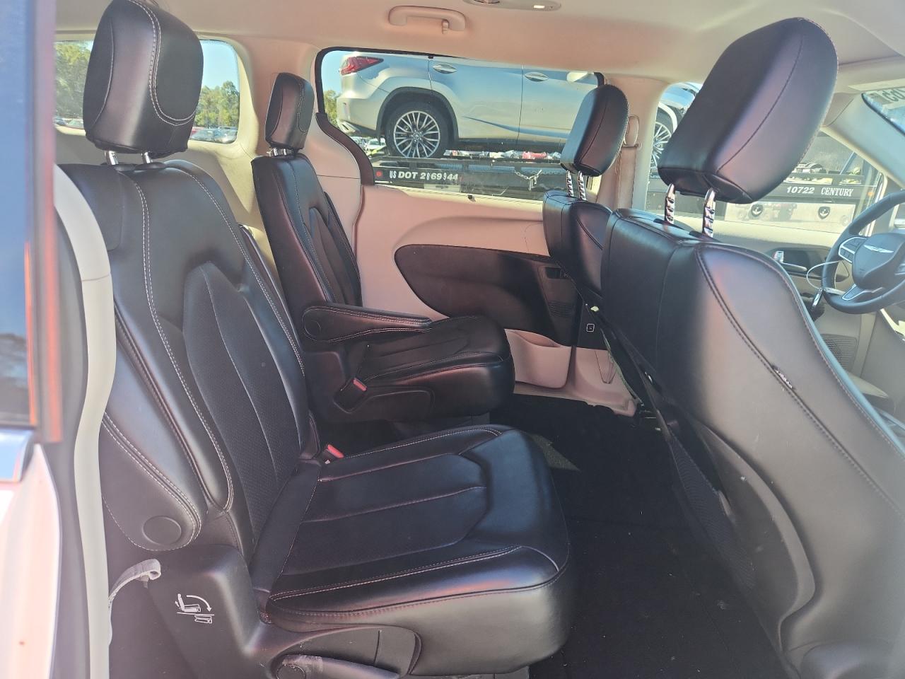 2023 Chrysler Pacifica Touring L VIN: 2C4RC1BG0PR564035 Lot: 86771265