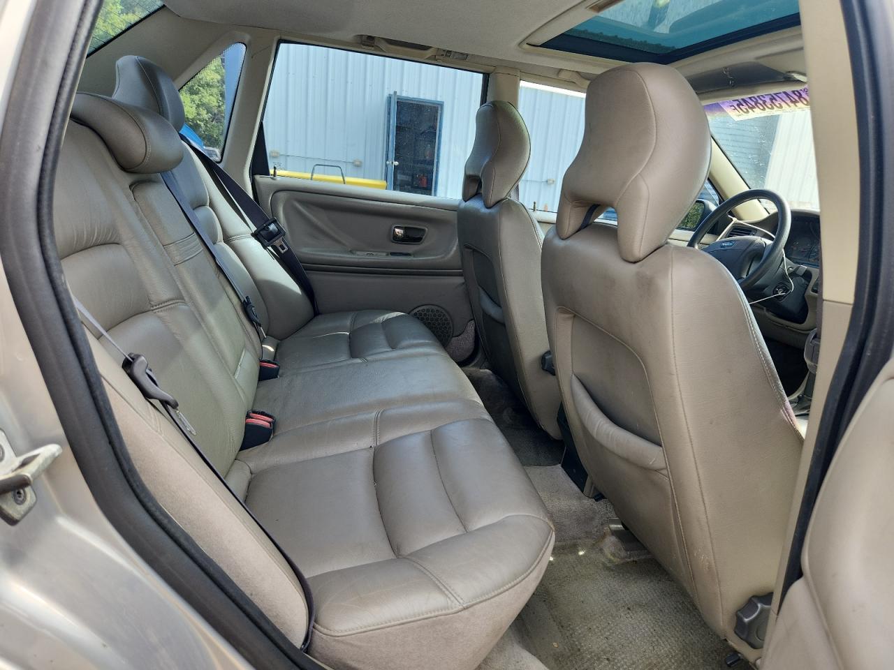 1998 Volvo S70 VIN: YV1LS5582W1553877 Lot: 84753845