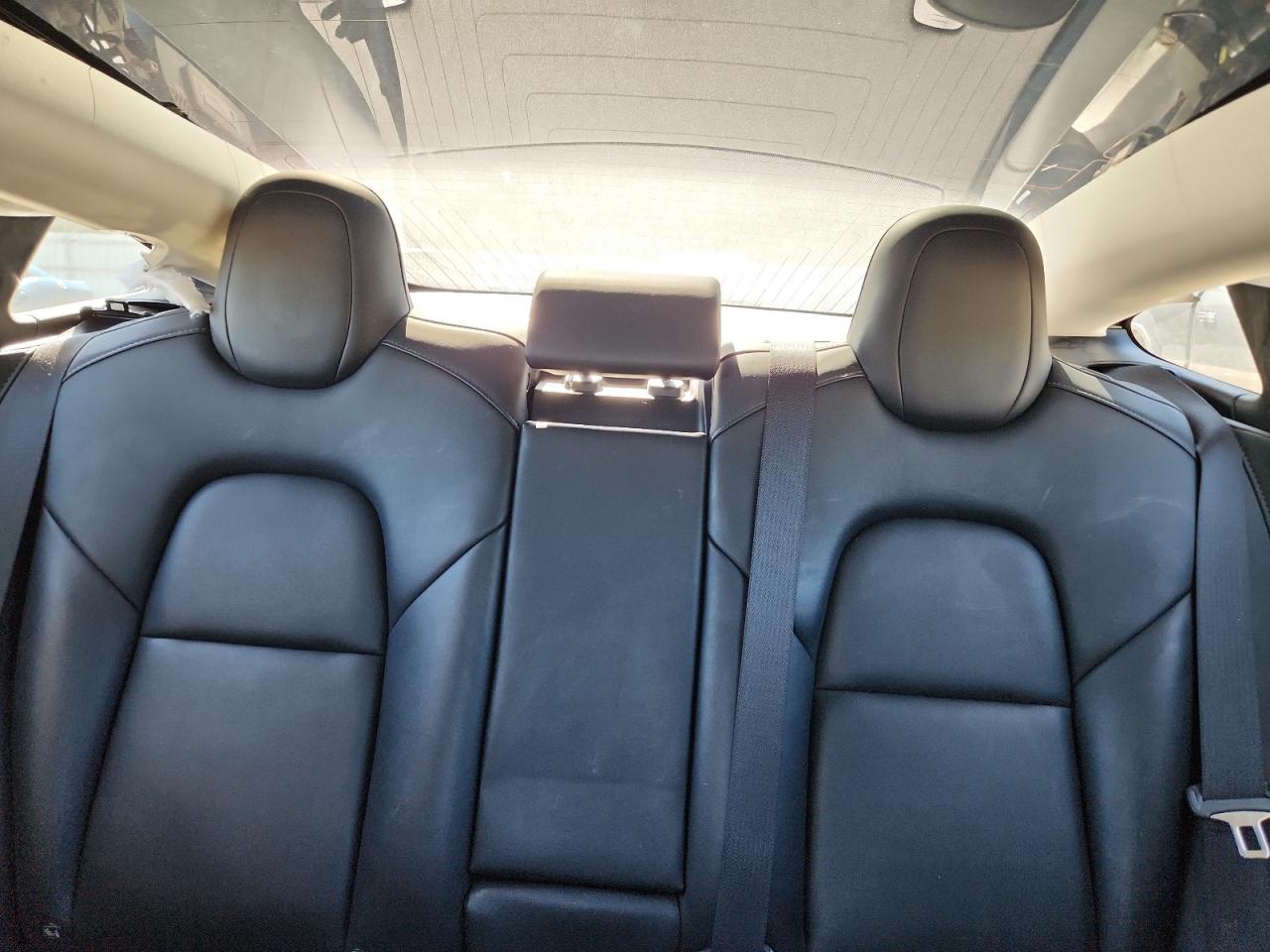 2019 Tesla Model 3 VIN: 5YJ3E1EB7KF197039 Lot: 87233865