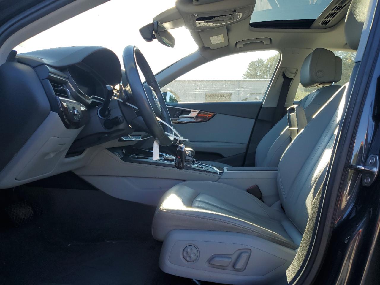 2019 Audi A4 Premium Plus VIN: WAUENAF4XKN002476 Lot: 86175295