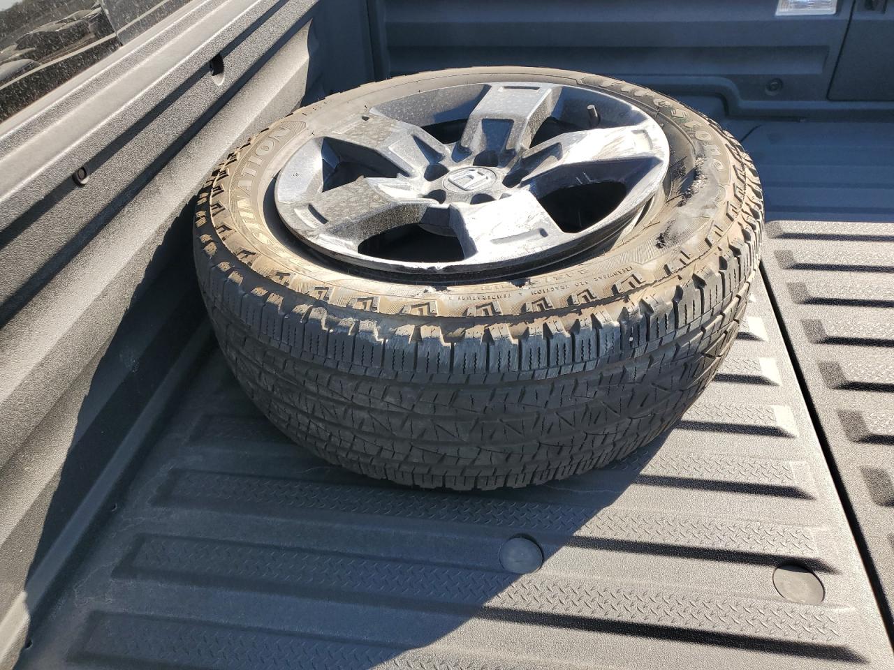 2025 Honda Ridgeline Black Edition VIN: 5FPYK3F82SB014733 Lot: 86668195