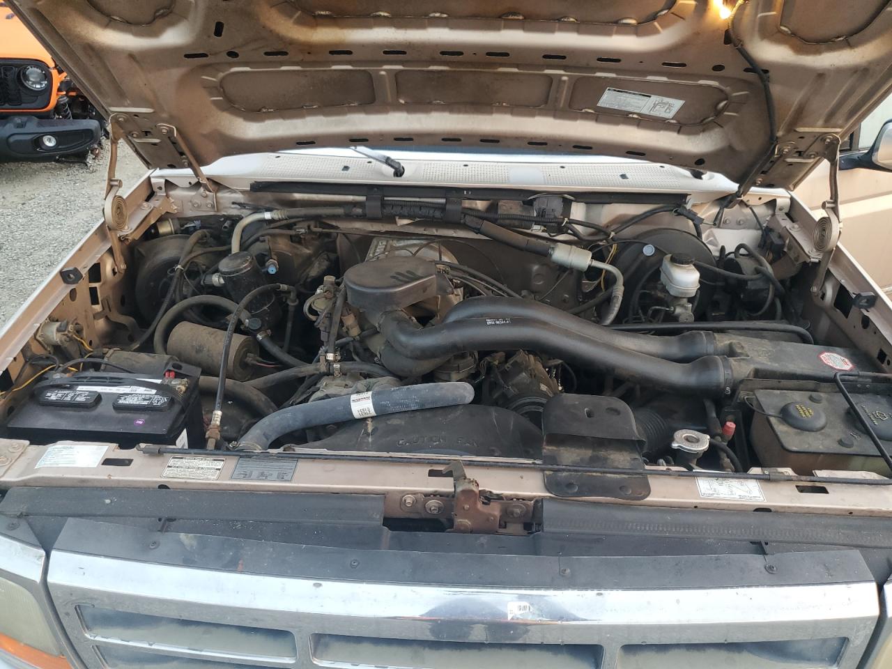 1992 Ford F150 VIN: 1FTEX15N0NKA46015 Lot: 82639185