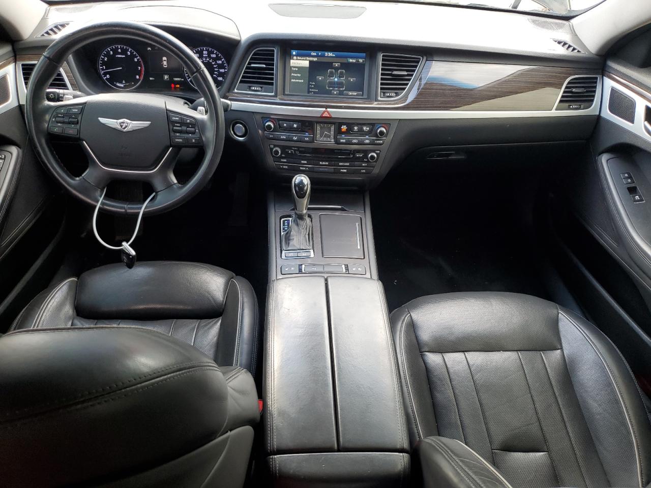 2015 Hyundai Genesis 3.8L VIN: KMHGN4JE1FU036858 Lot: 81178185