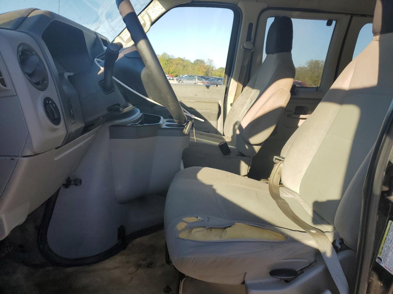 2011 Ford Econoline E350 Super Duty Wagon VIN: 1FBNE3BL6BDB10888 Lot: 85581125