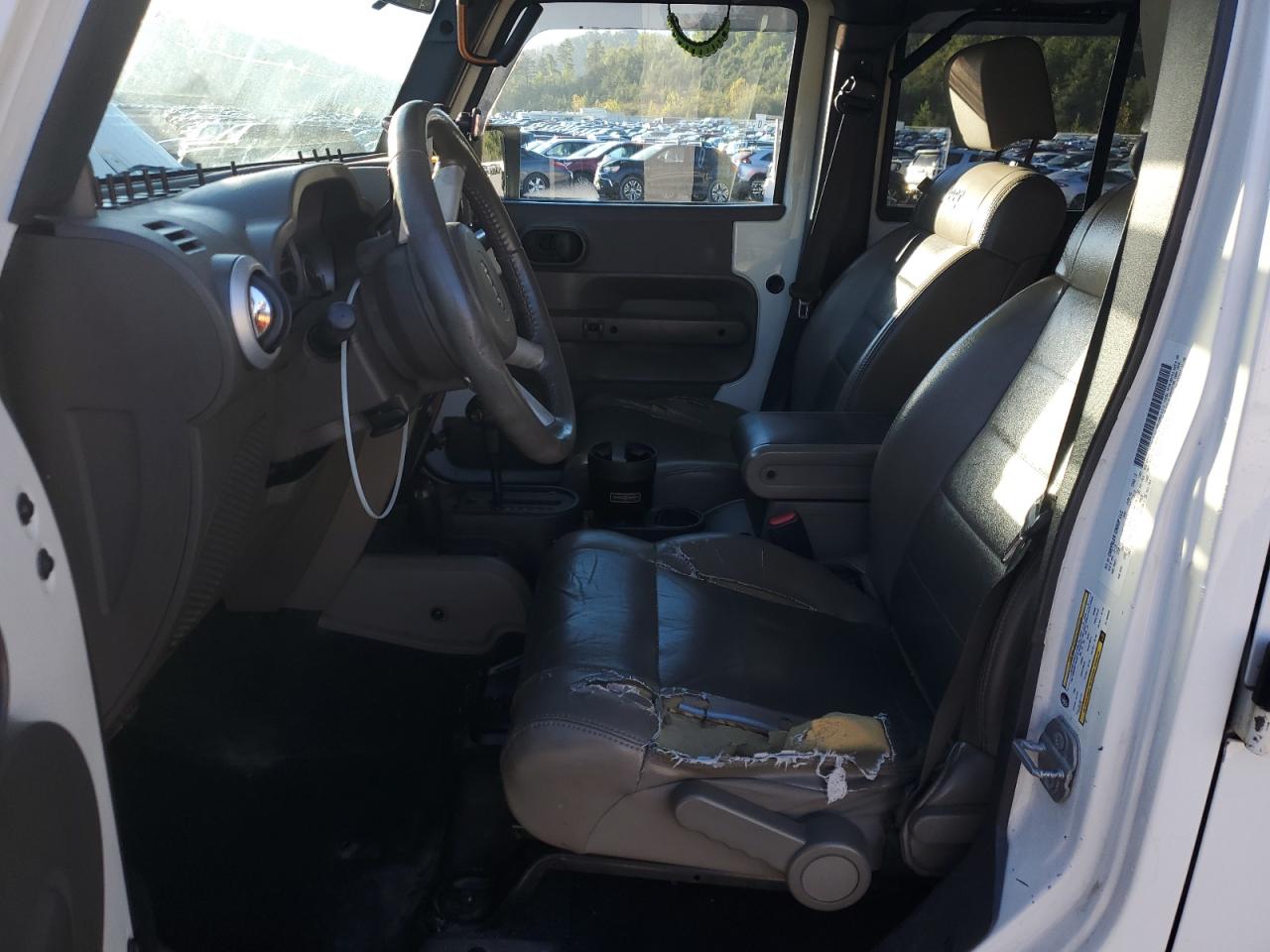 2010 Jeep Wrangler Unlimited Sahara VIN: 1J4HA5H11AL166936 Lot: 82309995