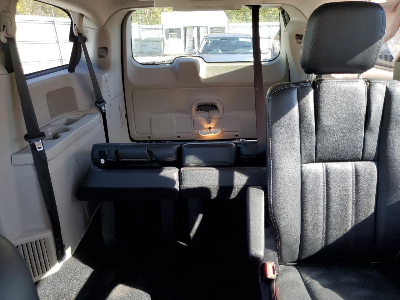 2014 Chrysler Town & Country Touring VIN: 2C4RC1BG8ER157142 Lot: 82591175