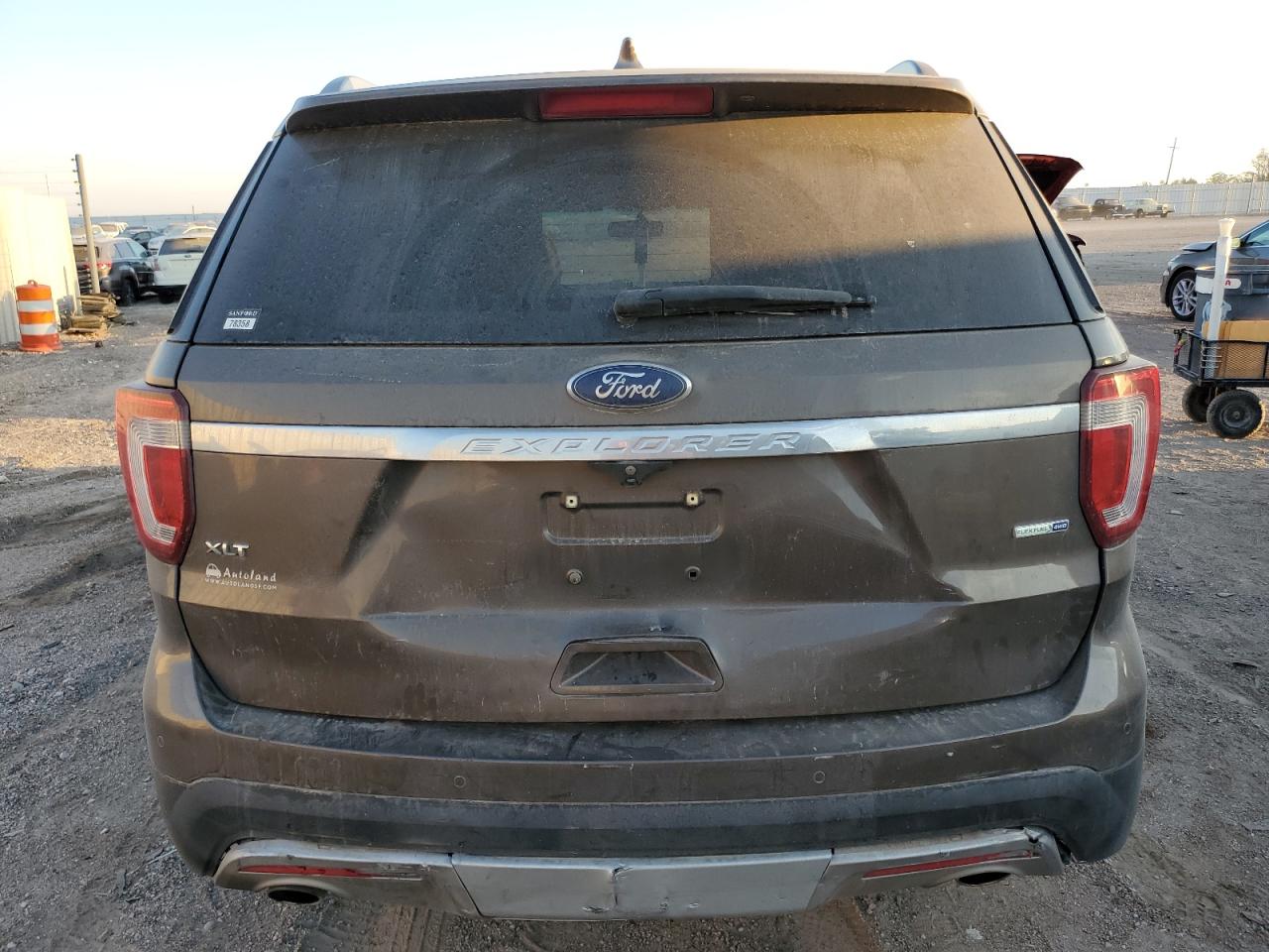 2016 Ford Explorer Xlt VIN: 1FM5K8D89GGC55712 Lot: 81810195