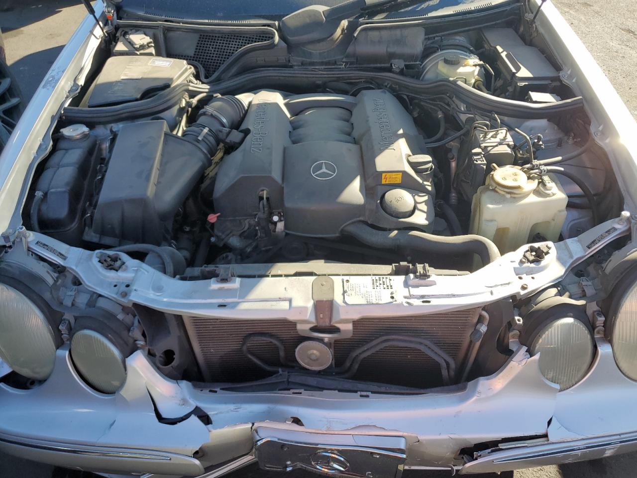 2001 Mercedes-Benz E 320 VIN: WDBJF65J61B331810 Lot: 85124035