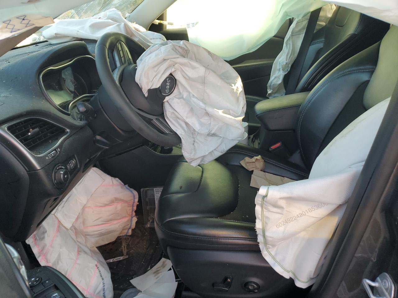 2020 Jeep Cherokee Latitude Plus VIN: 1C4PJMLB5LD604656 Lot: 82304735