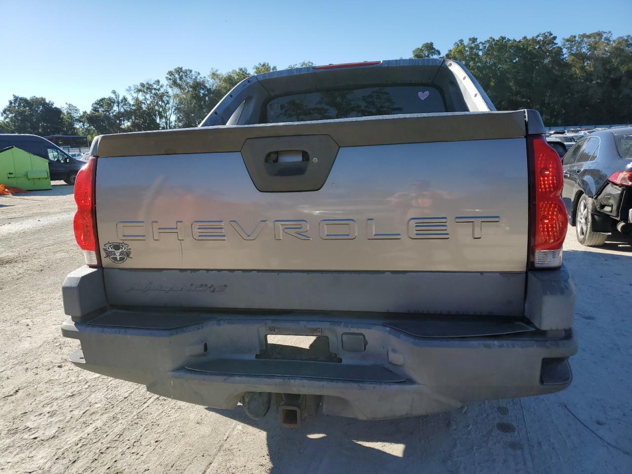 2002 Chevrolet Avalanche C1500 VIN: 3GNEC13T42G360967 Lot: 81183535