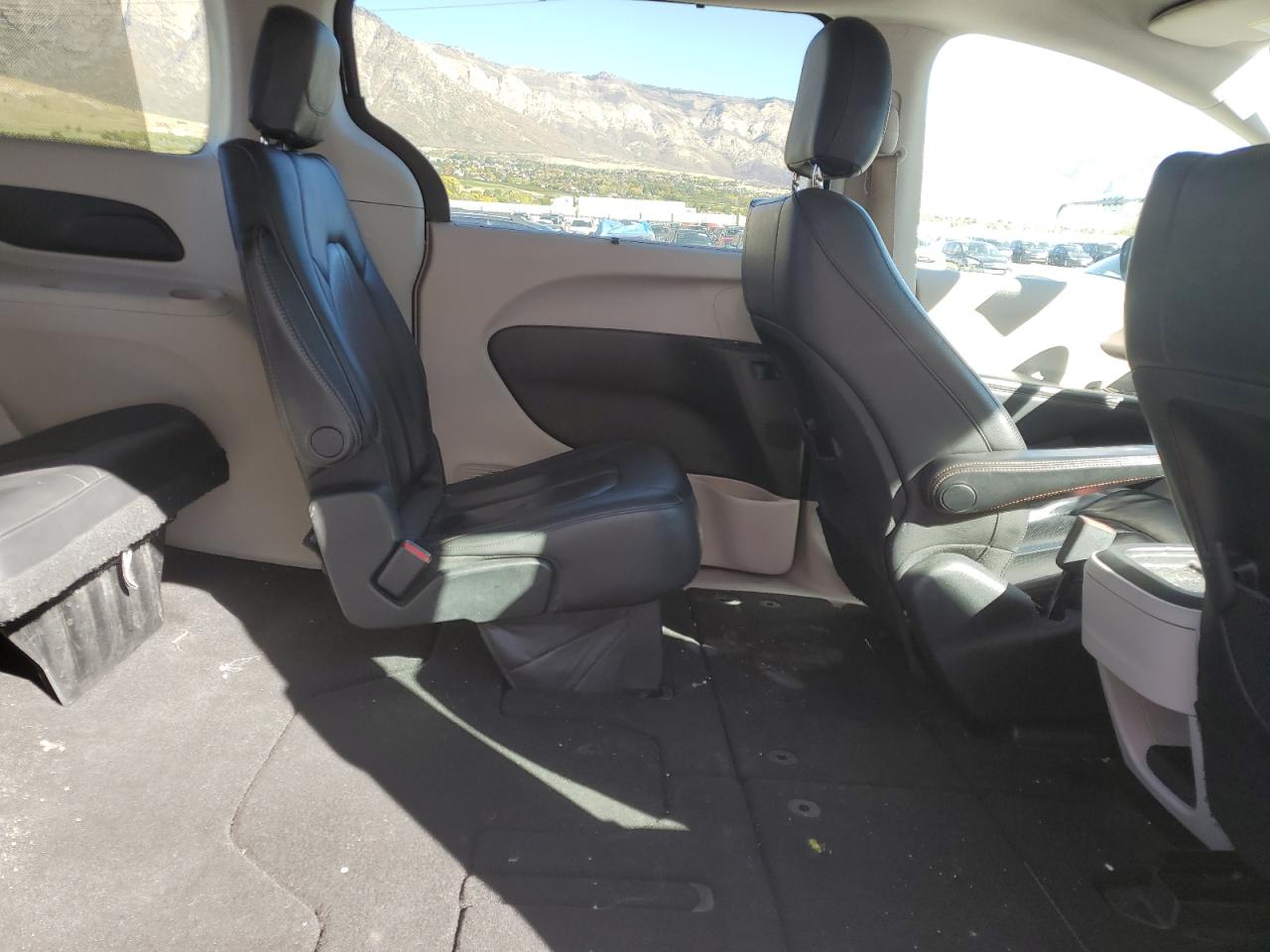 2018 Chrysler Pacifica Touring L VIN: 2C4RC1BG7JR246307 Lot: 87257085