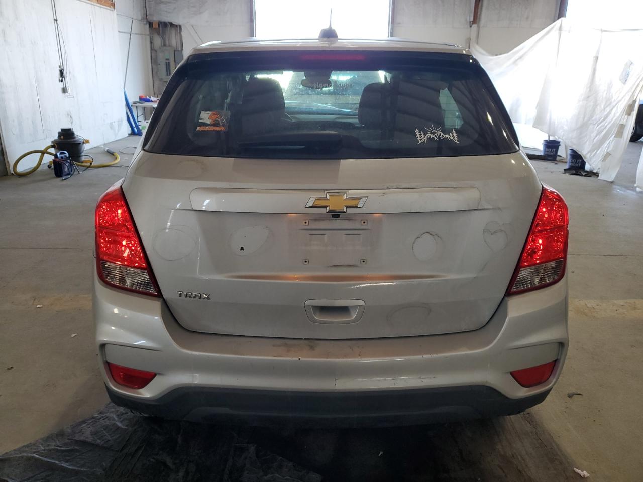 2018 Chevrolet Trax Ls VIN: 3GNCJKSB5JL388892 Lot: 82758985