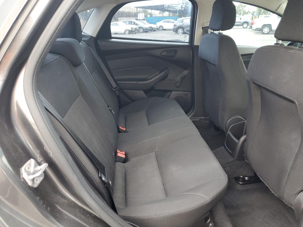 2017 Ford Focus S VIN: 1FADP3E21HL206291 Lot: 82283455