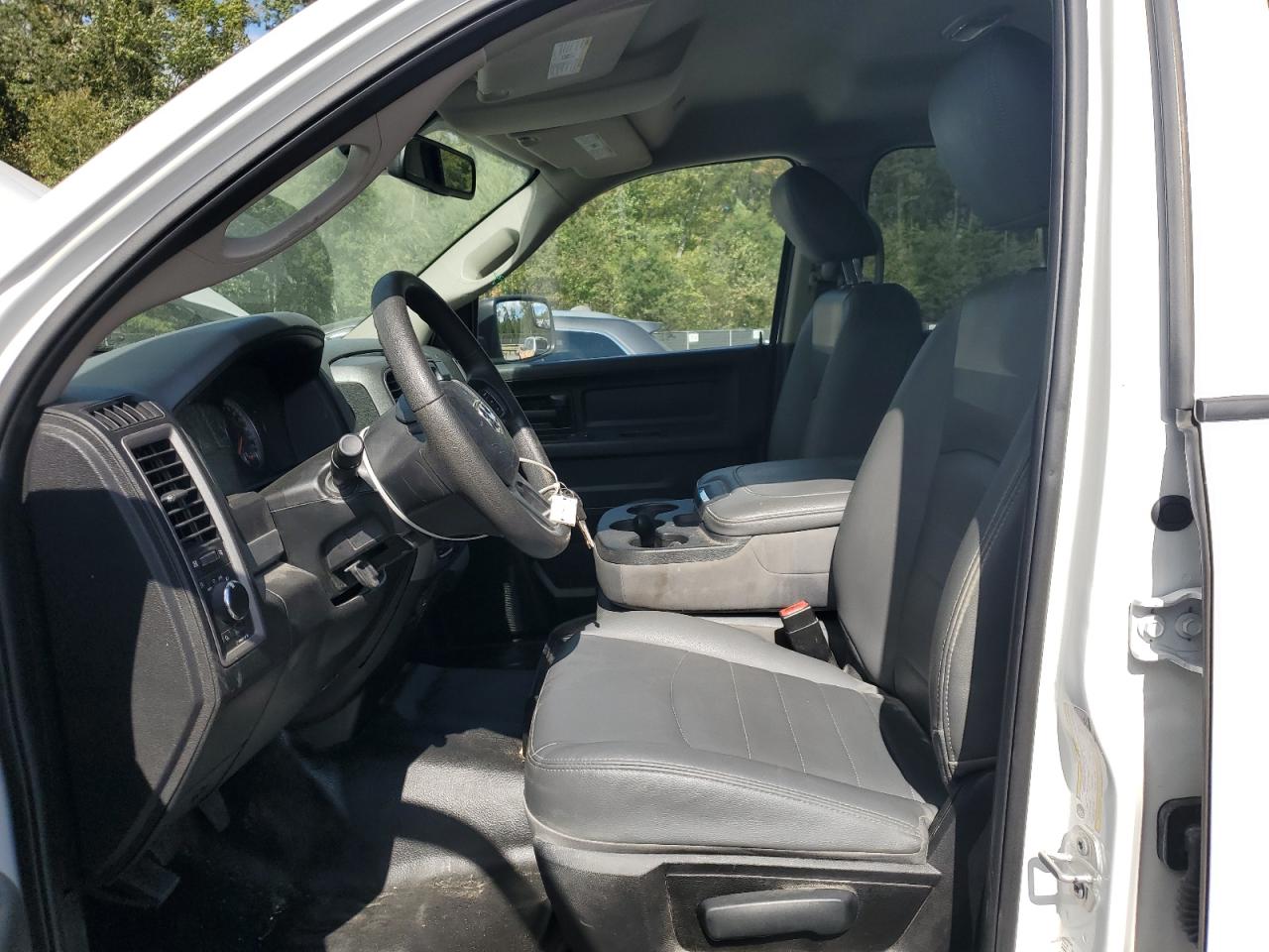 2019 Ram 1500 Classic Tradesman VIN: 3C6RR7KG3KG681292 Lot: 84623055