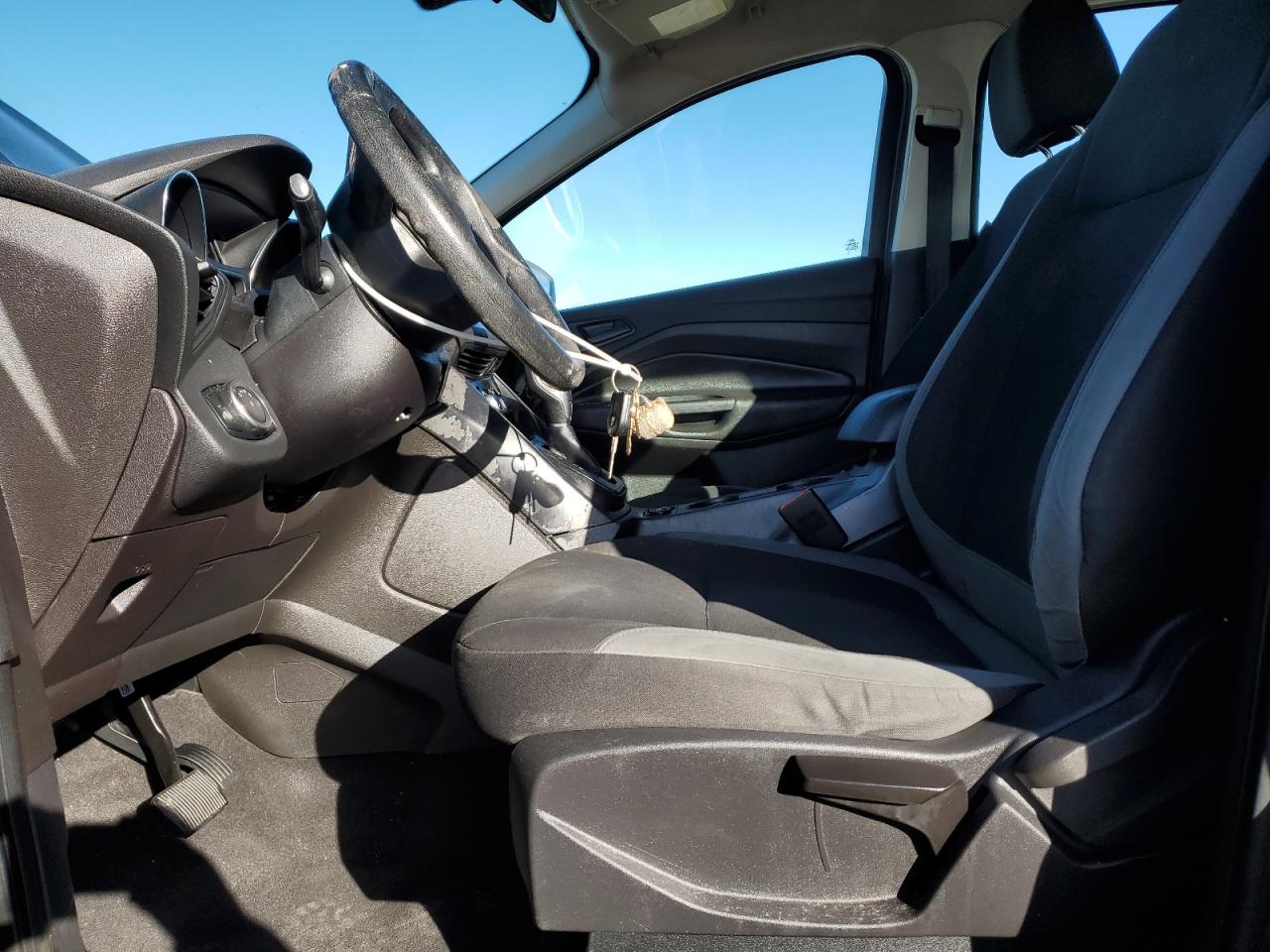 2016 Ford Escape S VIN: 1FMCU0F71GUB88631 Lot: 82620845