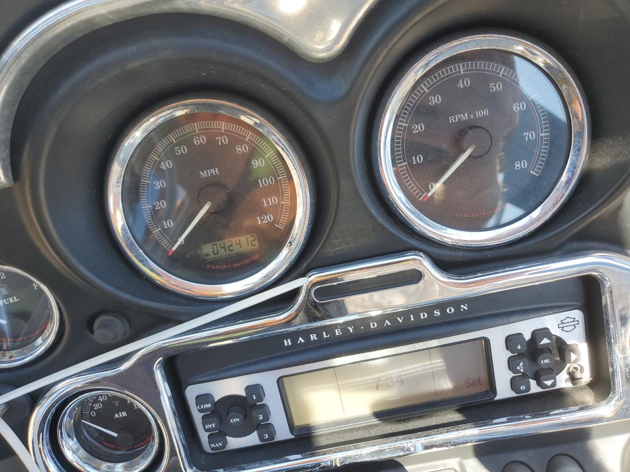 2011 Harley-Davidson Flhtcu VIN: 1HD1FC412BB632690 Lot: 84600045