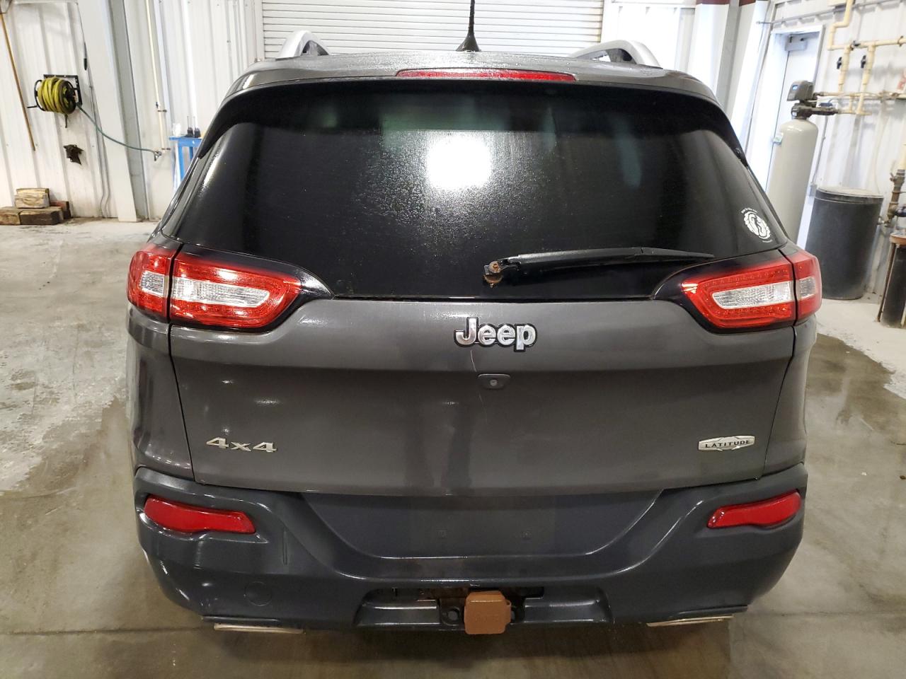 2016 Jeep Cherokee Latitude VIN: 1C4PJMCS8GW283397 Lot: 87125625