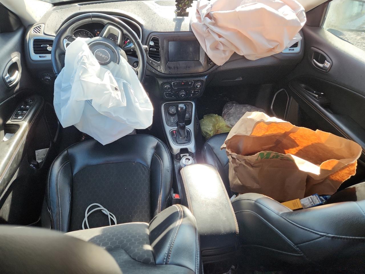 2018 Jeep Compass Latitude VIN: 3C4NJDBB5JT373497 Lot: 85394735