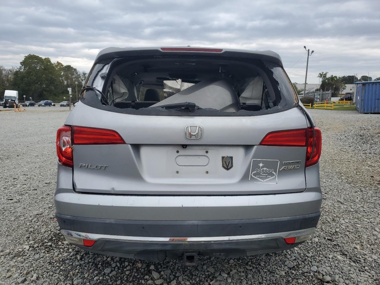 2016 Honda Pilot Touring VIN: 5FNYF6H97GB104830 Lot: 90575695