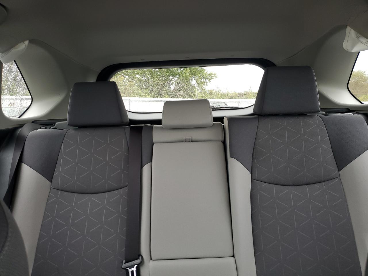 2025 Toyota Rav4 Xle VIN: JTMRWRFV7SD333076 Lot: 86323855