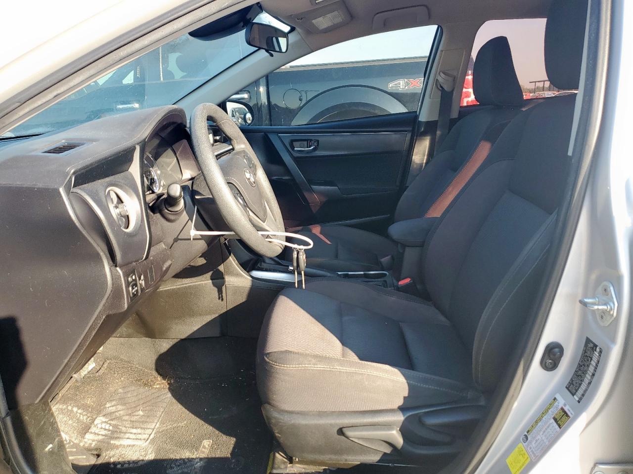 2017 Toyota Corolla L VIN: 5YFBURHEXHP643720 Lot: 81505395