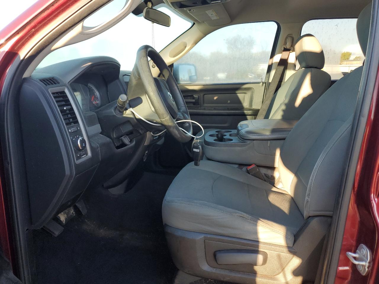 2018 Ram 1500 St VIN: 1C6RR7FG6JS235171 Lot: 85833445