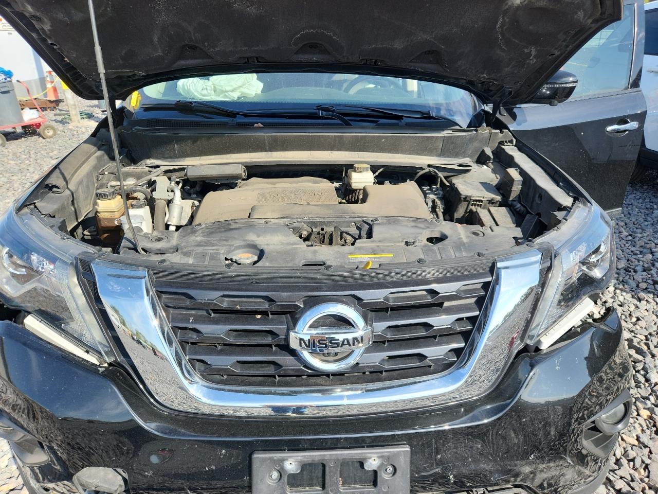 2018 Nissan Pathfinder S VIN: 5N1DR2MM2JC648872 Lot: 84934185
