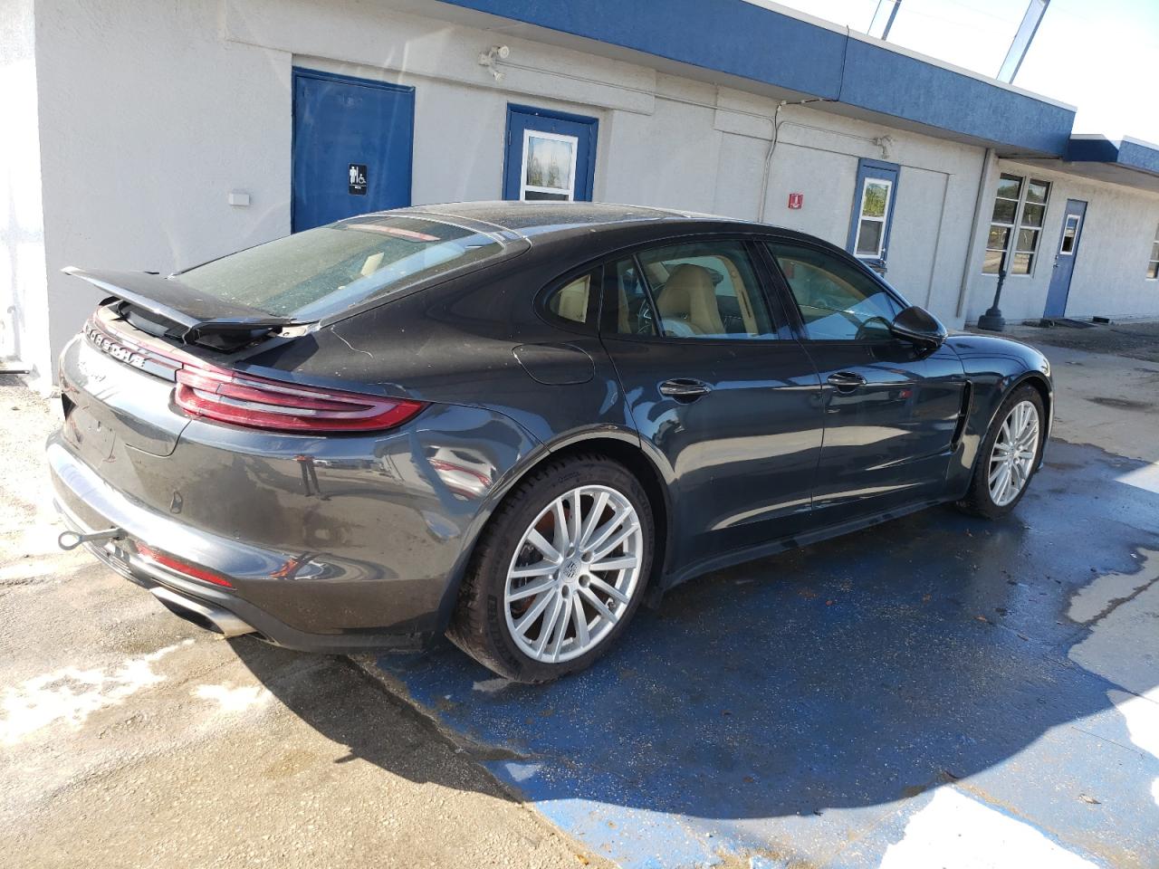 2018 Porsche Panamera 4 grey null gas WP0AA2A77JL101769 photo #4