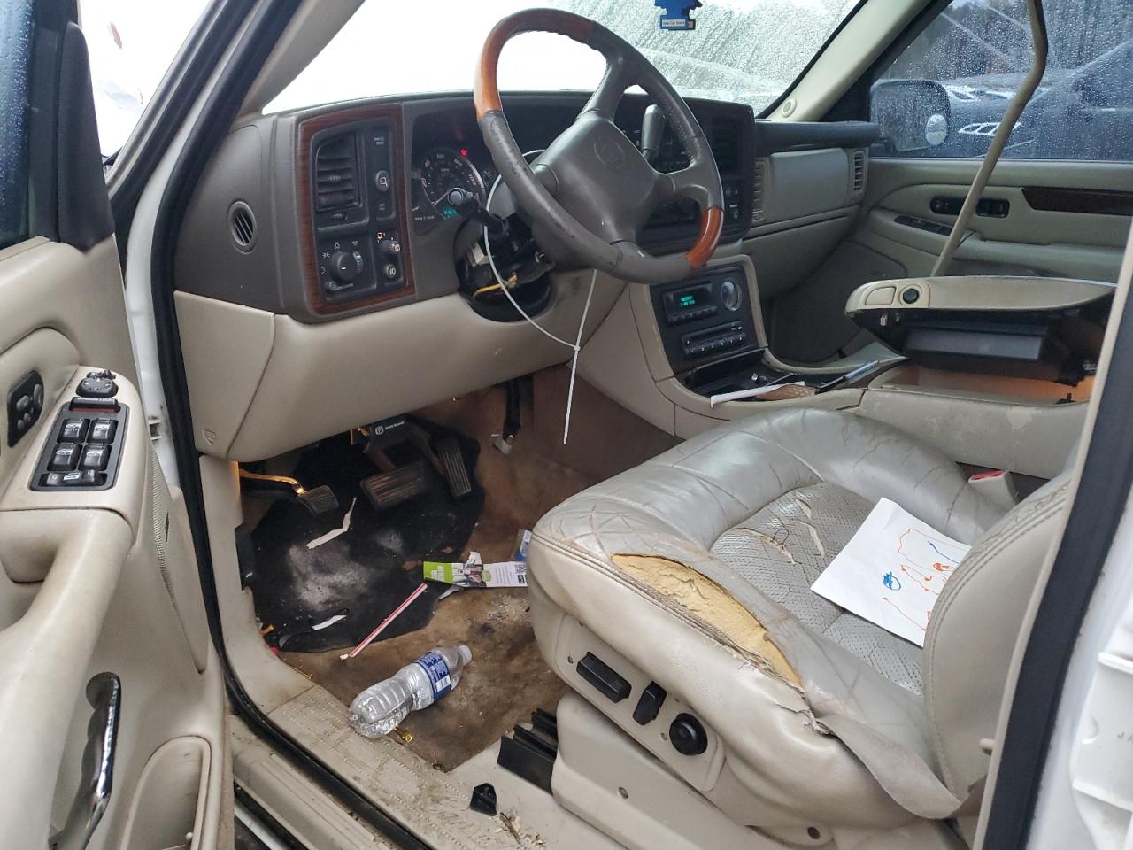 2002 Cadillac Escalade Luxury VIN: 1GYEK63N42R115042 Lot: 82702945