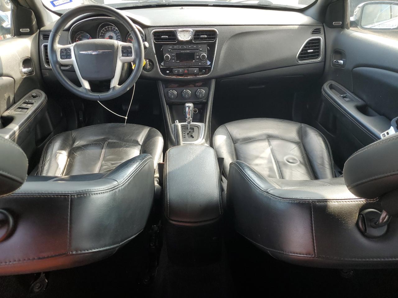 2014 Chrysler 200 Limited VIN: 1C3CCBCG1EN197977 Lot: 89825825