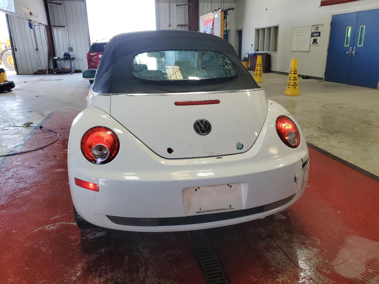 2007 Volkswagen New Beetle Triple White VIN: 3VWFG31Y57M410325 Lot: 84377575