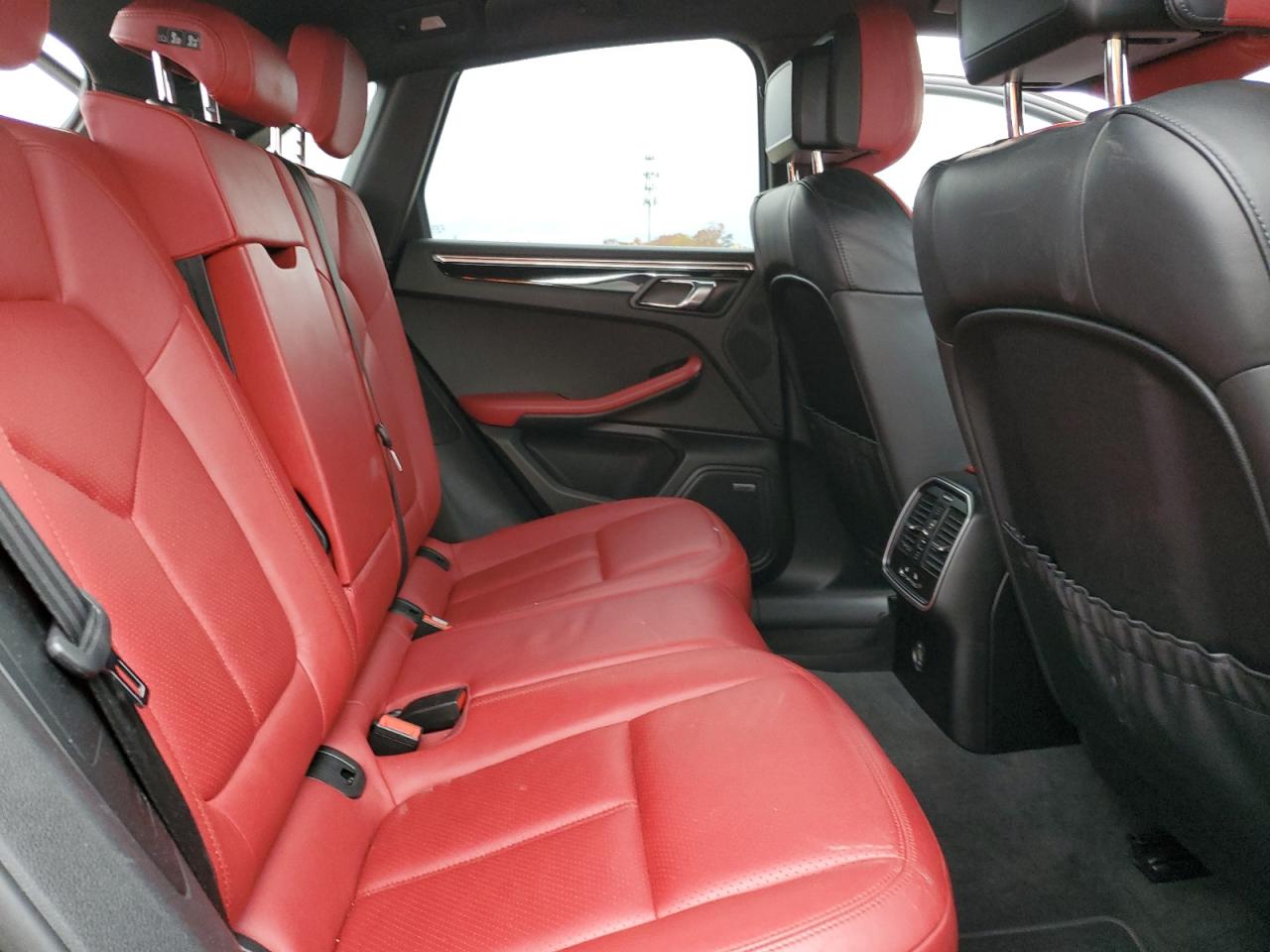 2017 Porsche Macan VIN: WP1AA2A5XHLB06150 Lot: 82745105